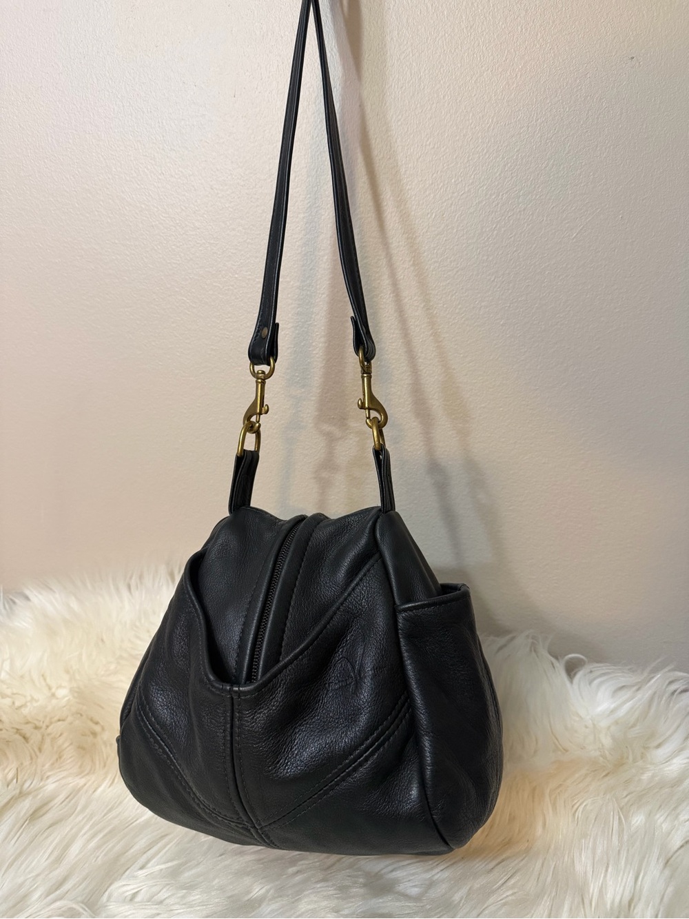 Women's Black Leather Shoulder Bag with Adjustable Strap